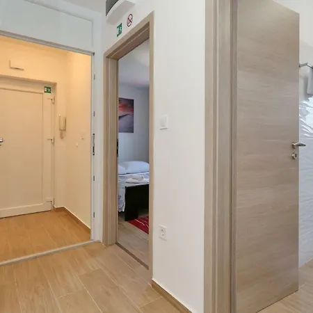 Two New By The Town Center Apartament Zadar