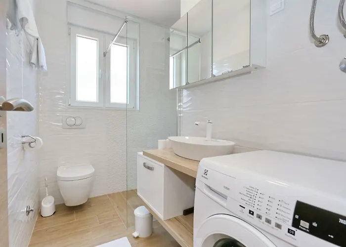 Two New By The Town Center Апартаменты Задар