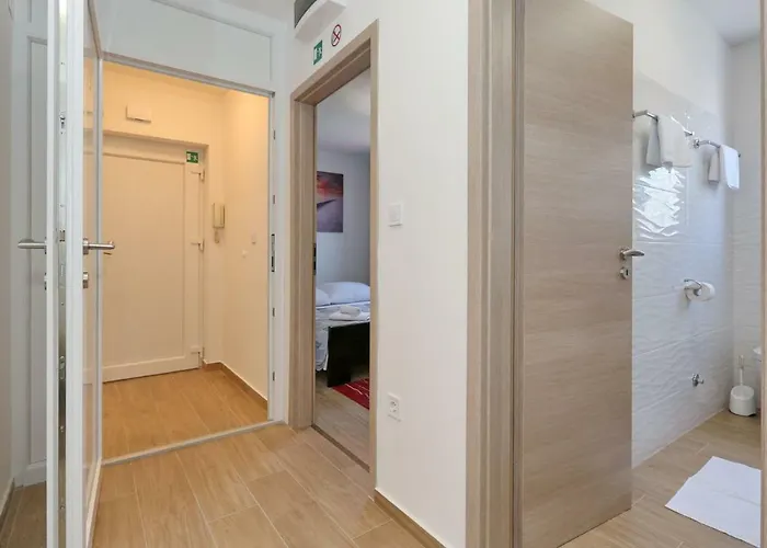 Two New By The Town Center Апартаменты Задар