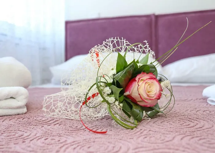 Two New By The Town Center Апартаменты