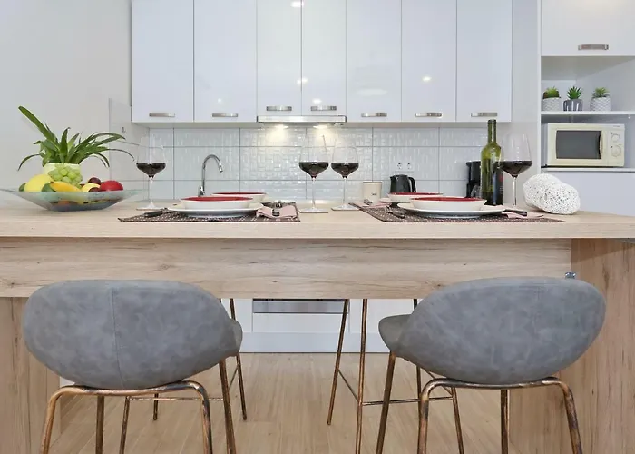 Апартаменты Two New By The Town Center