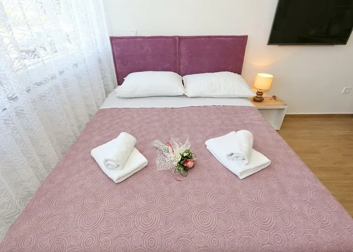 Апартаменты Two New By The Town Center *