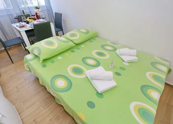 Two New By The Town Center Задар