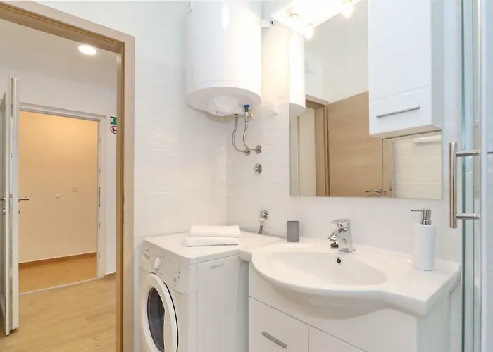 Two New By The Town Center * Задар